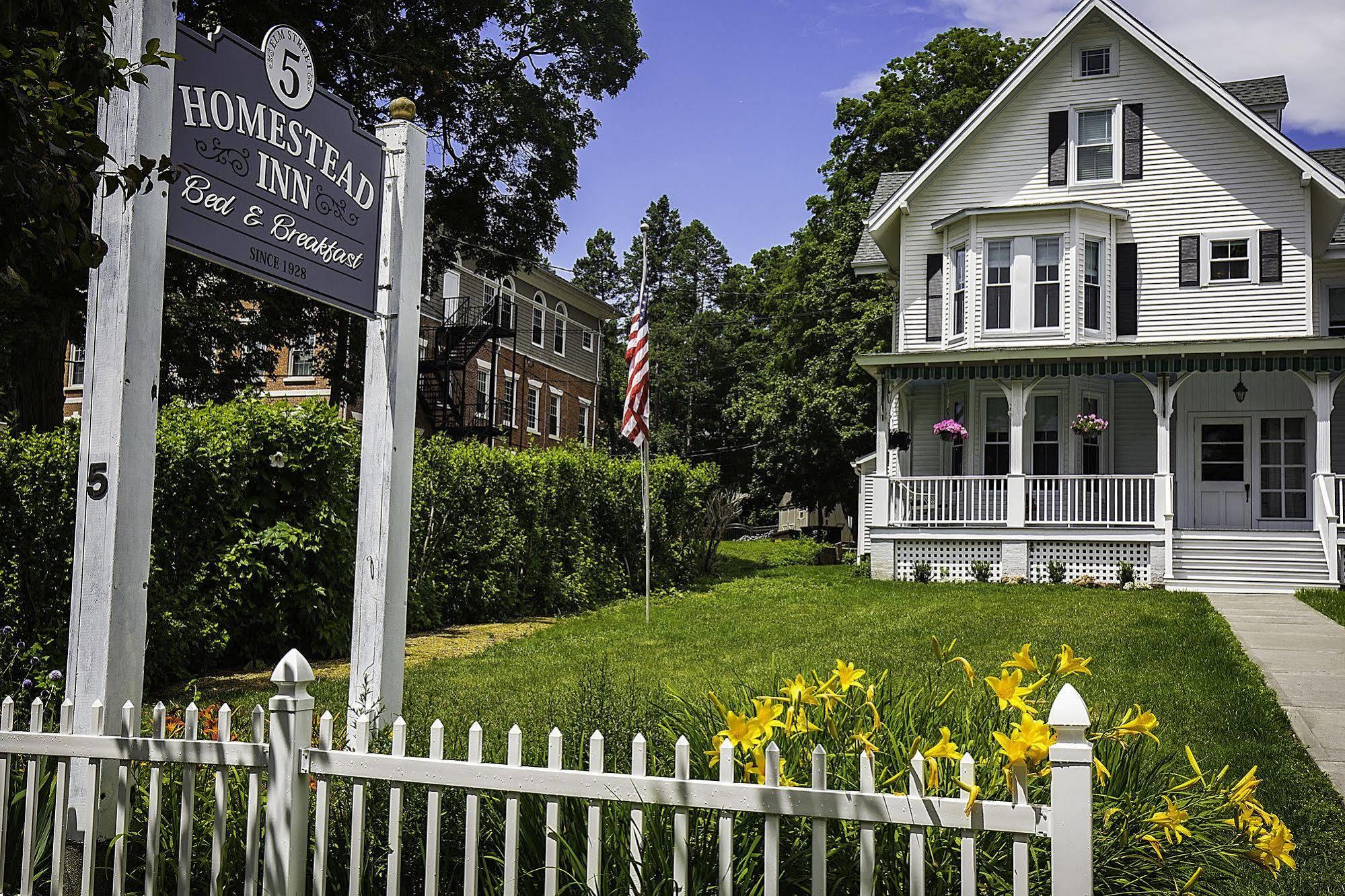 Homestead Inn New Milford Exterior photo